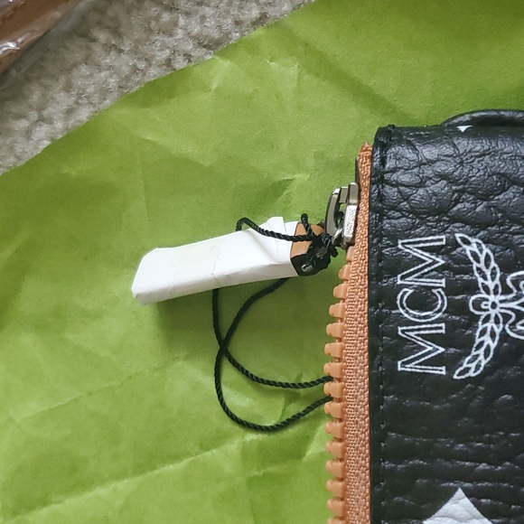 Mcm med Hp pouch clutch or wristlet leather 2025 - Picture 10 of 11